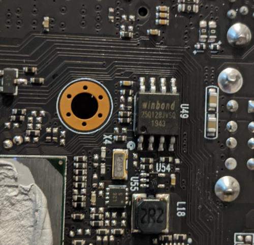 /sravan/system76-coreboot/raw/commit/0d93ca48c070847f156720a9cb15f9d5429615f4/Documentation/mainboard/purism/librem_mini_flash.jpg